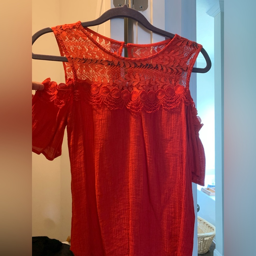 Adorable mine top, brick orange color